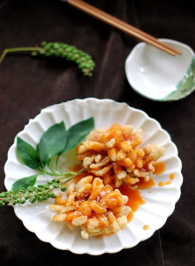 Cach-lam-ca-chien-gion-hinh-hoa-cuc-xot-chua-ngot-dep-mat