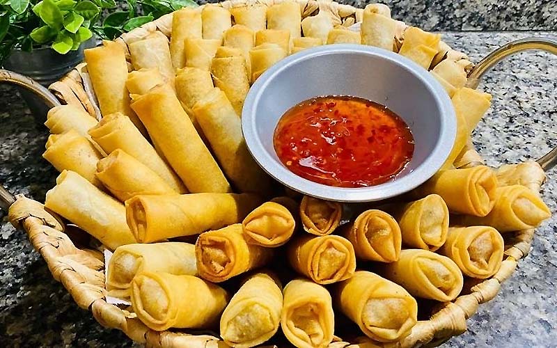 lam-nem-tom-thit-khoai-mon-cho-ngay-tet