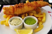 Bữa tiệc gia đình yêu thương cùng Fish And Chips đậm vị Anh quốc