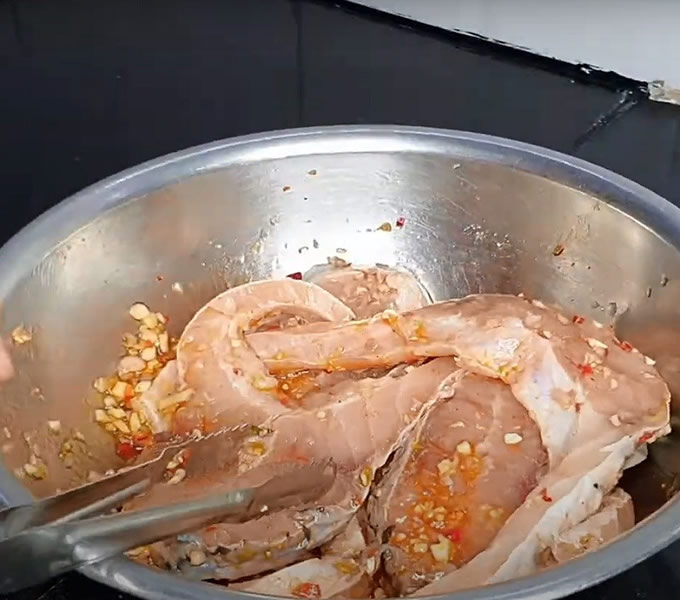 uop-ca-chep-gion cach-lam-ca-chep-gion-nuong-muoi-ot