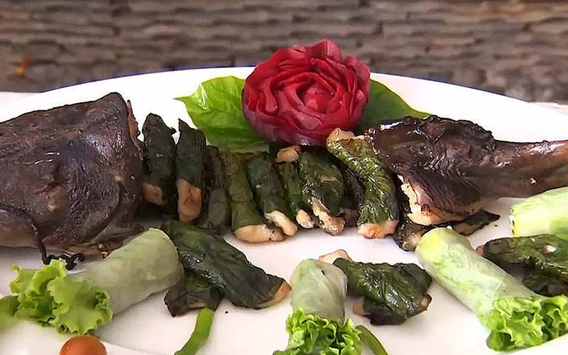 Nuong-ca-lang-cuon-la-lot-mang-huong-vi-dac-trung ca-lang-nuong-la-lot-thom-lung