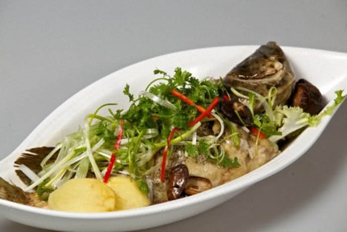 cach-lam-ca-mu-hap-nuoc-dua-don-gian cach-lam-ca-song-hap-nuoc-dua