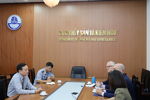 Viet-Nam-va-Hoa-Ky-day-manh-hop-tac-chong-khai-thac-bat-hop-phap